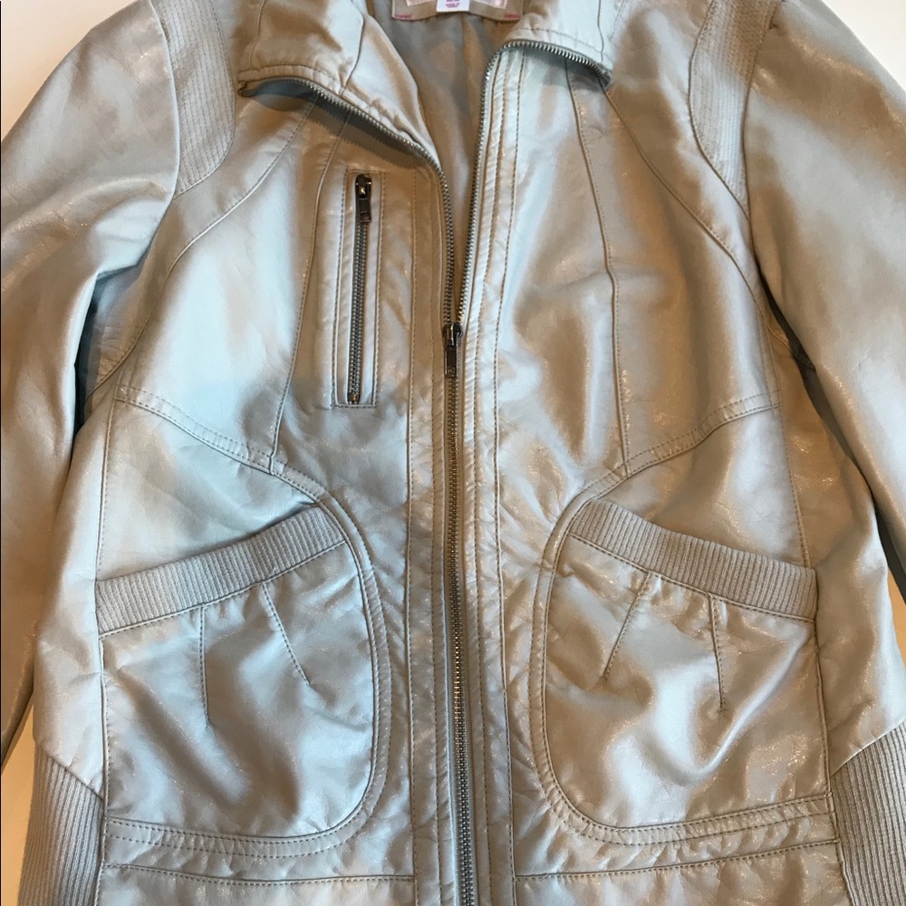 🌿XHILARATION faux leather jacket. - Picture 2 of 7